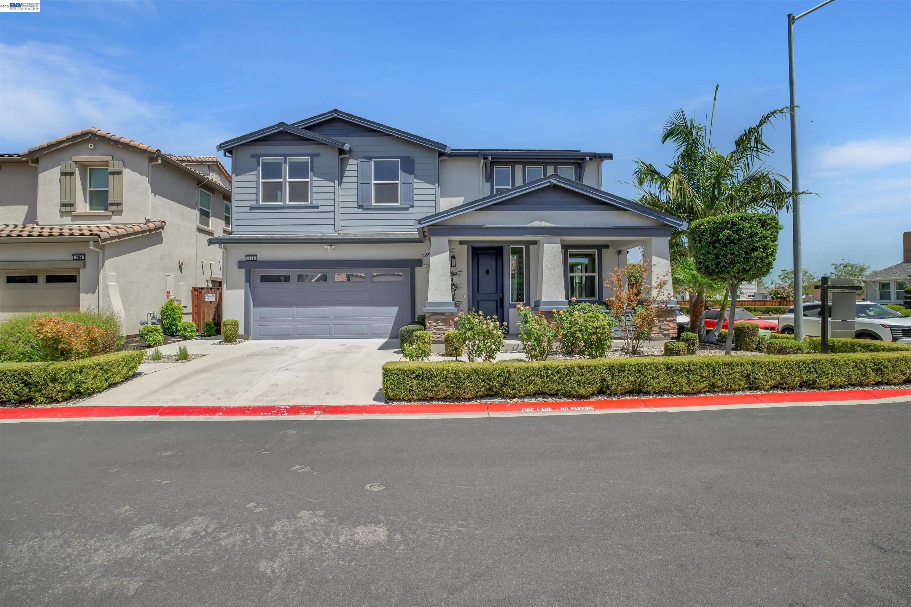 208 Halloran Ct