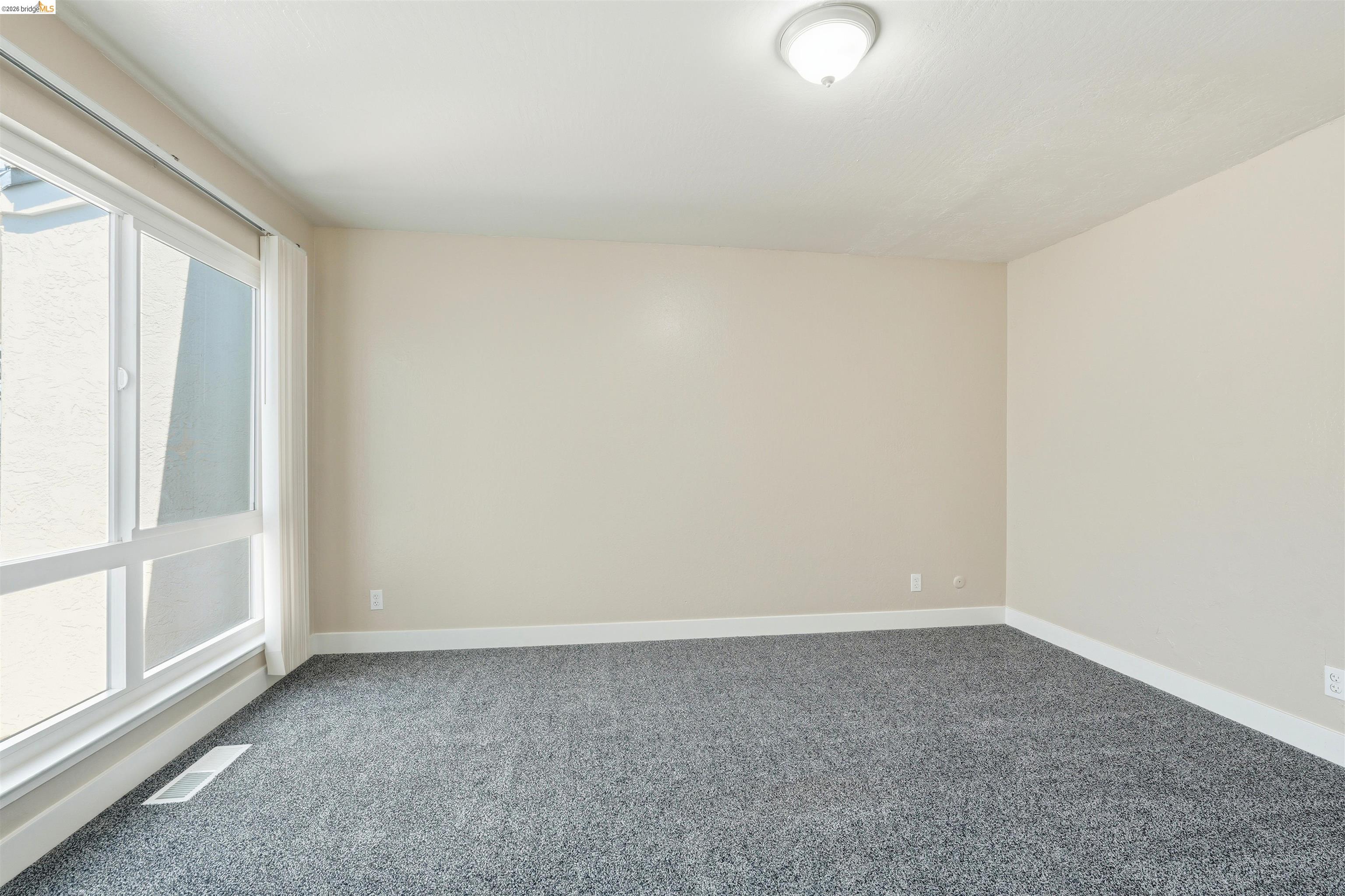 1072 View Dr