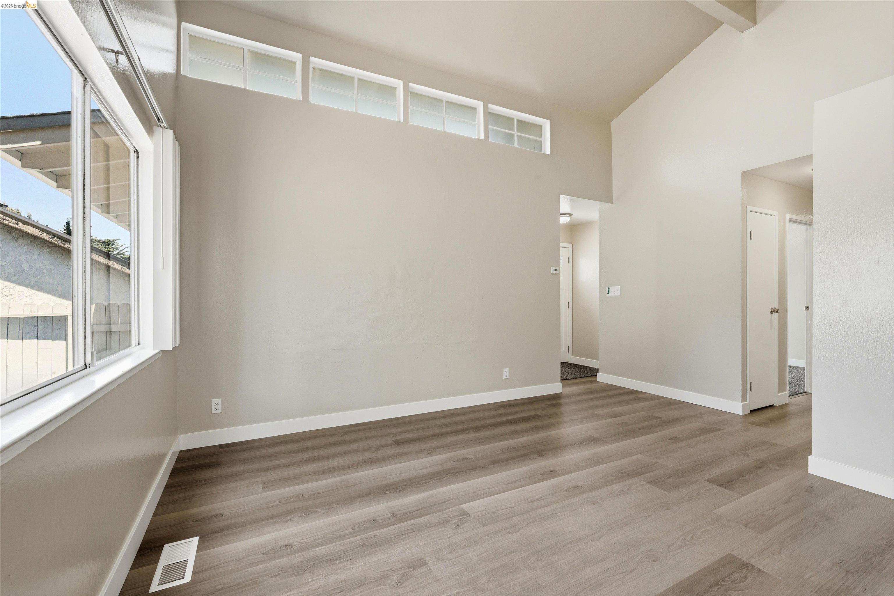 1072 View Dr