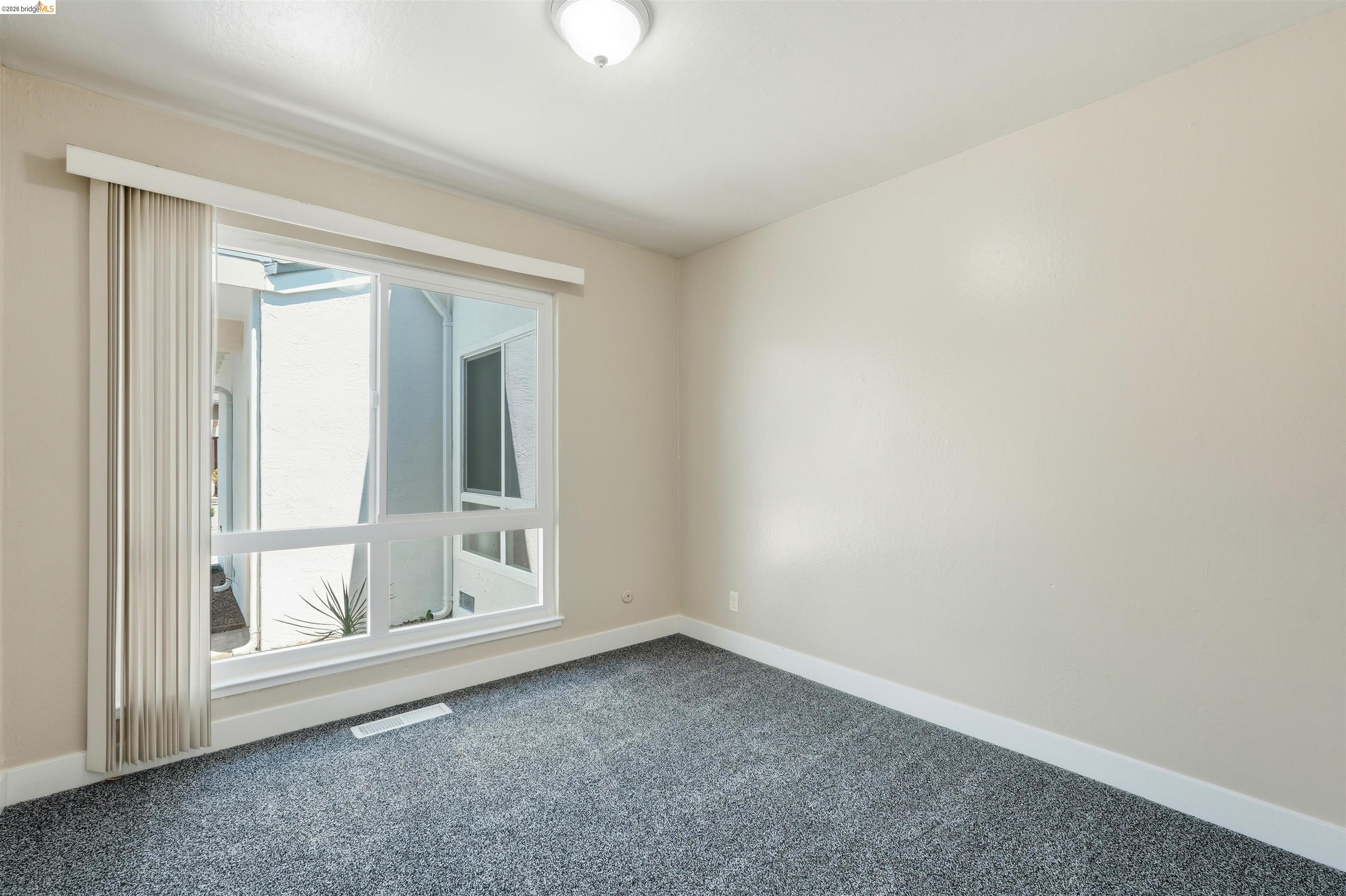 1072 View Dr