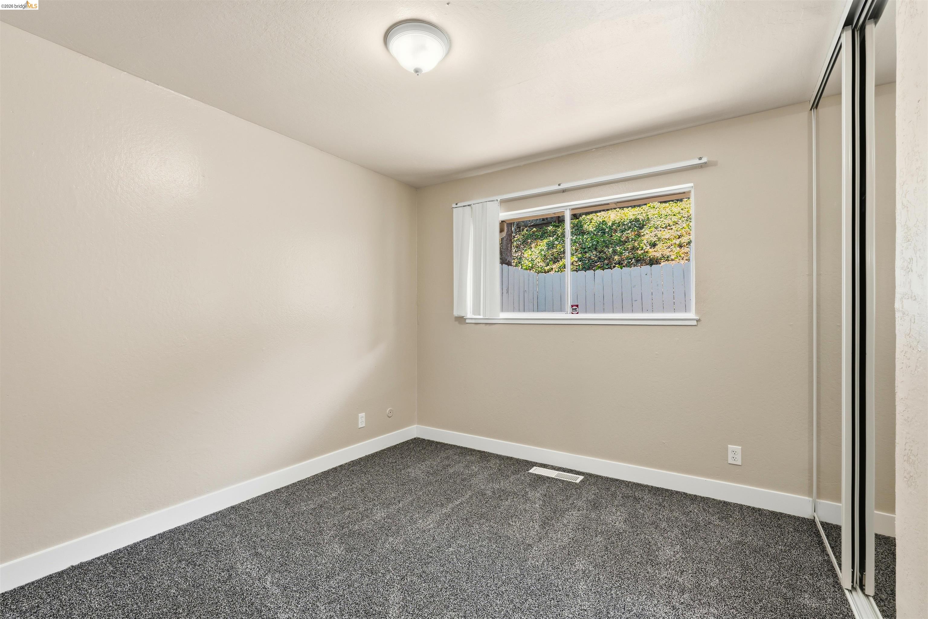 1072 View Dr