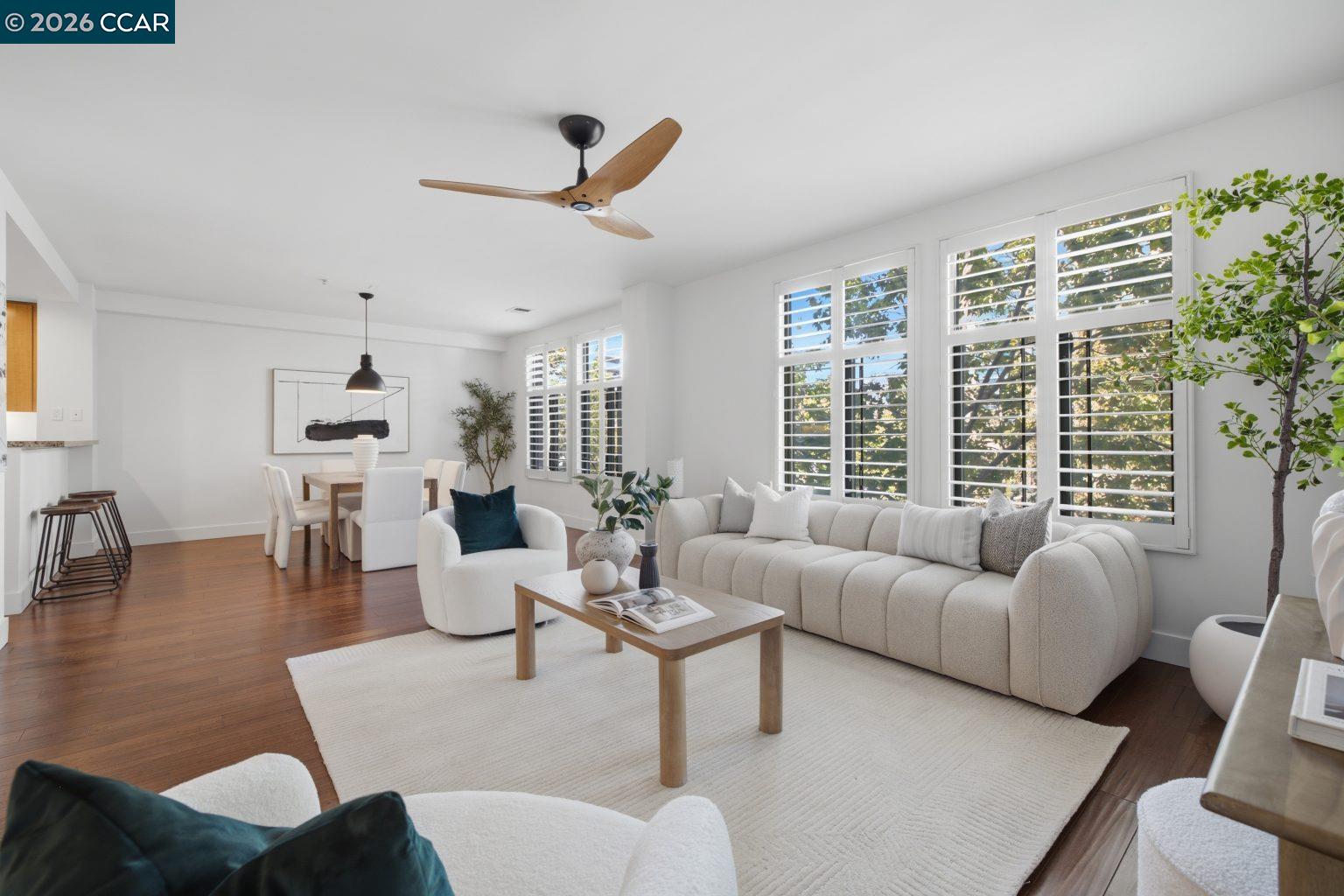 438 W Grand Ave # 418