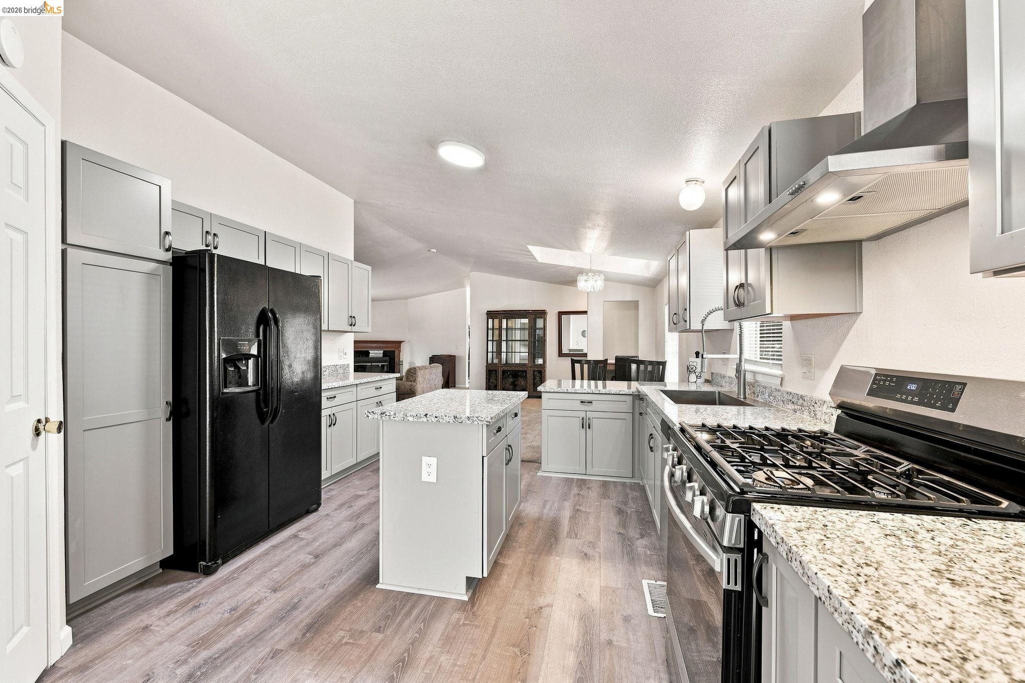 5685 Cody Dr
