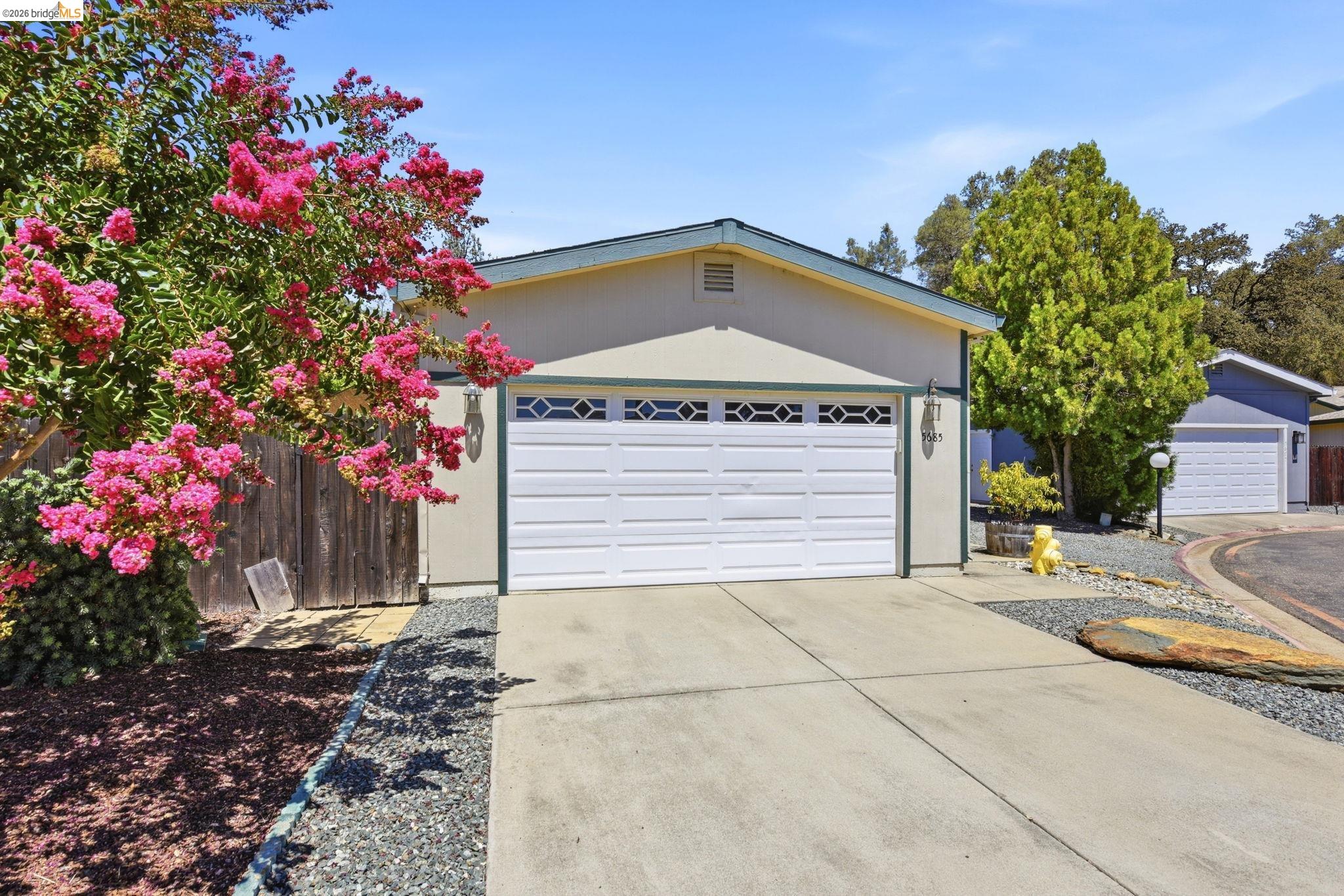 5685 Cody Dr