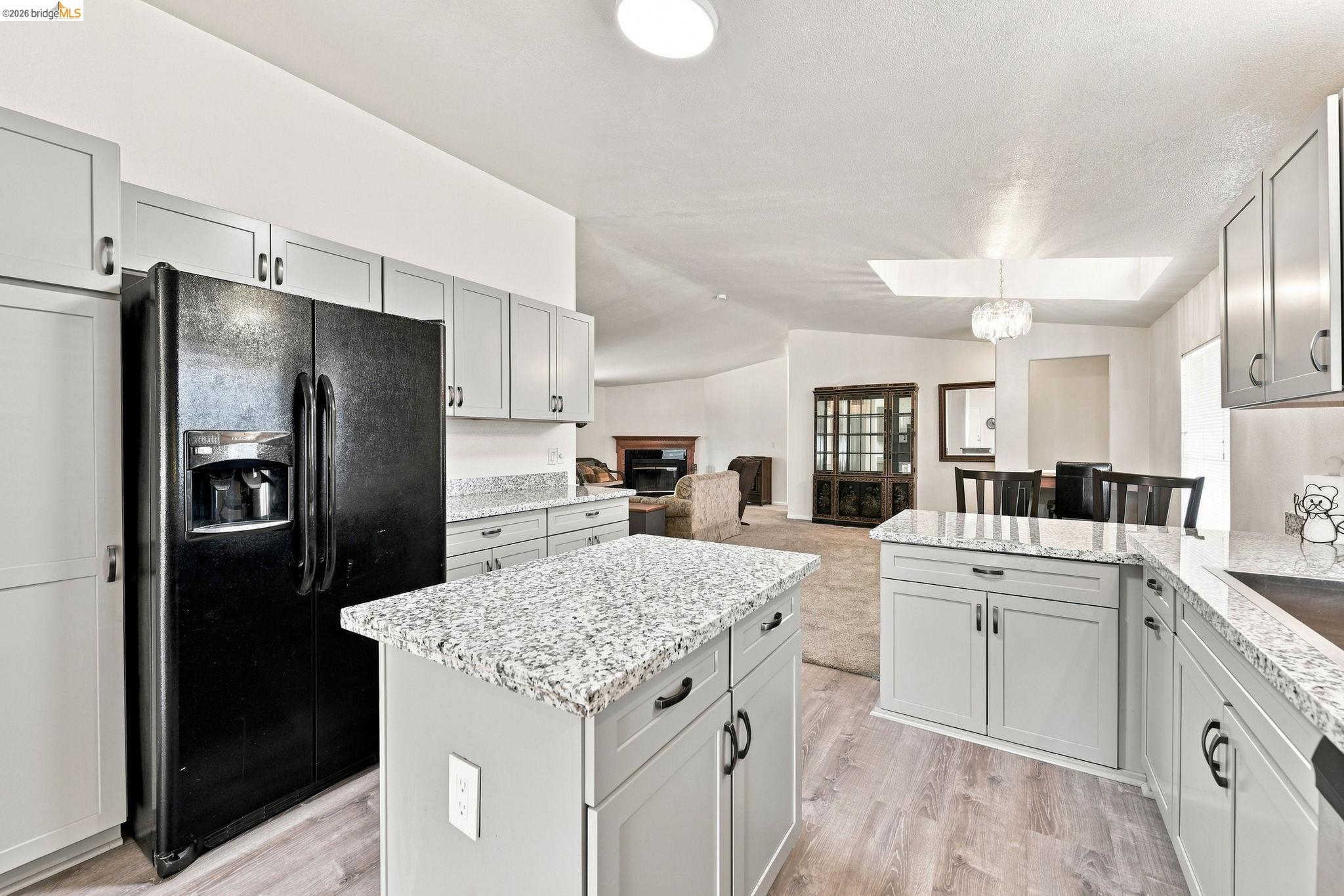 5685 Cody Dr