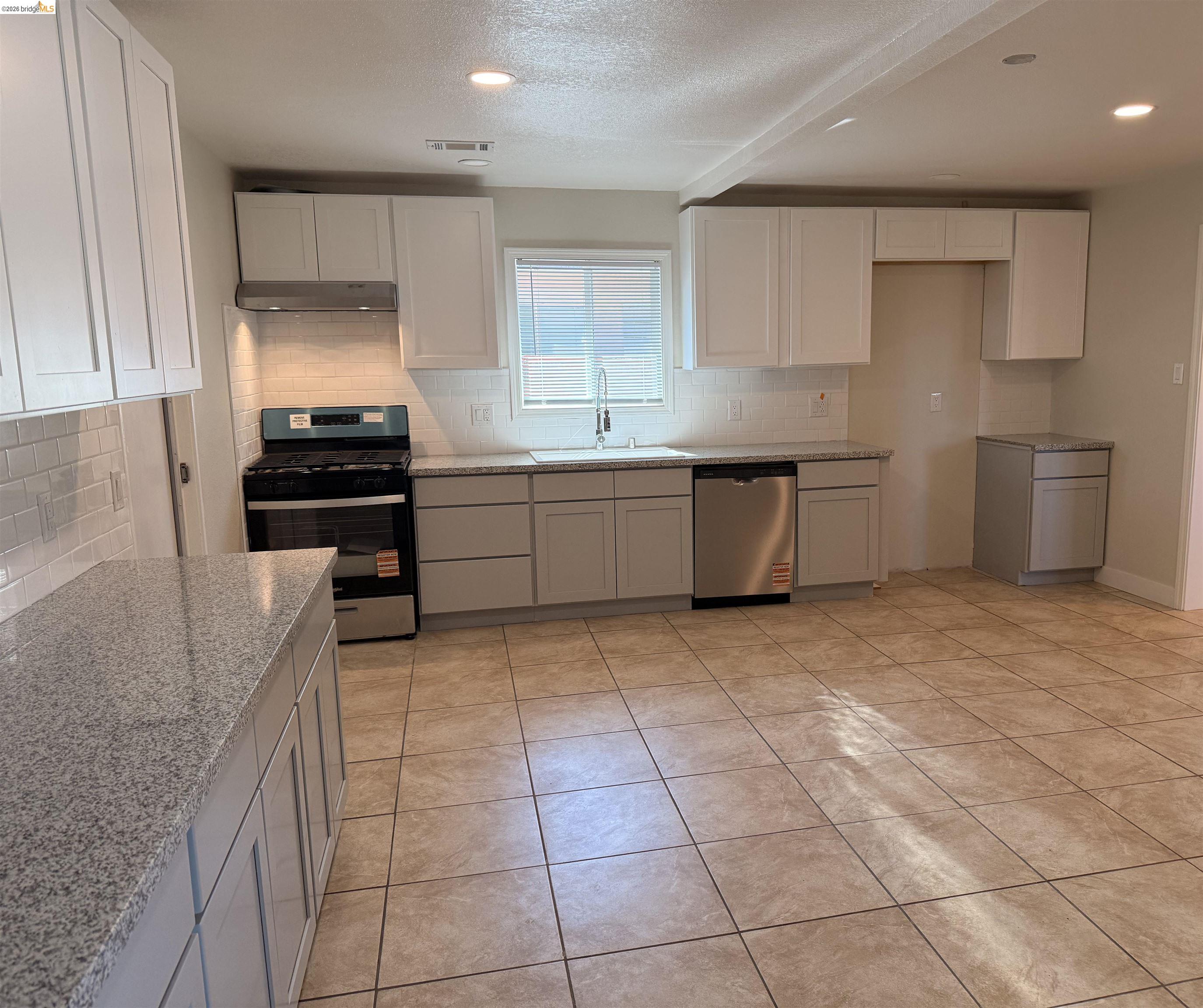 211 Bart Ave