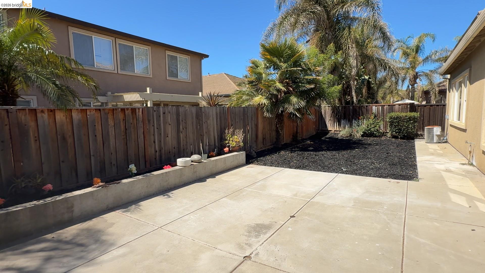 5556 Arcadia Cir