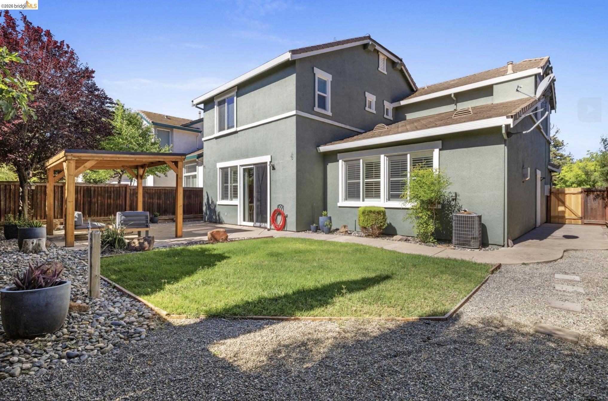 822 Shasta Daisy Dr