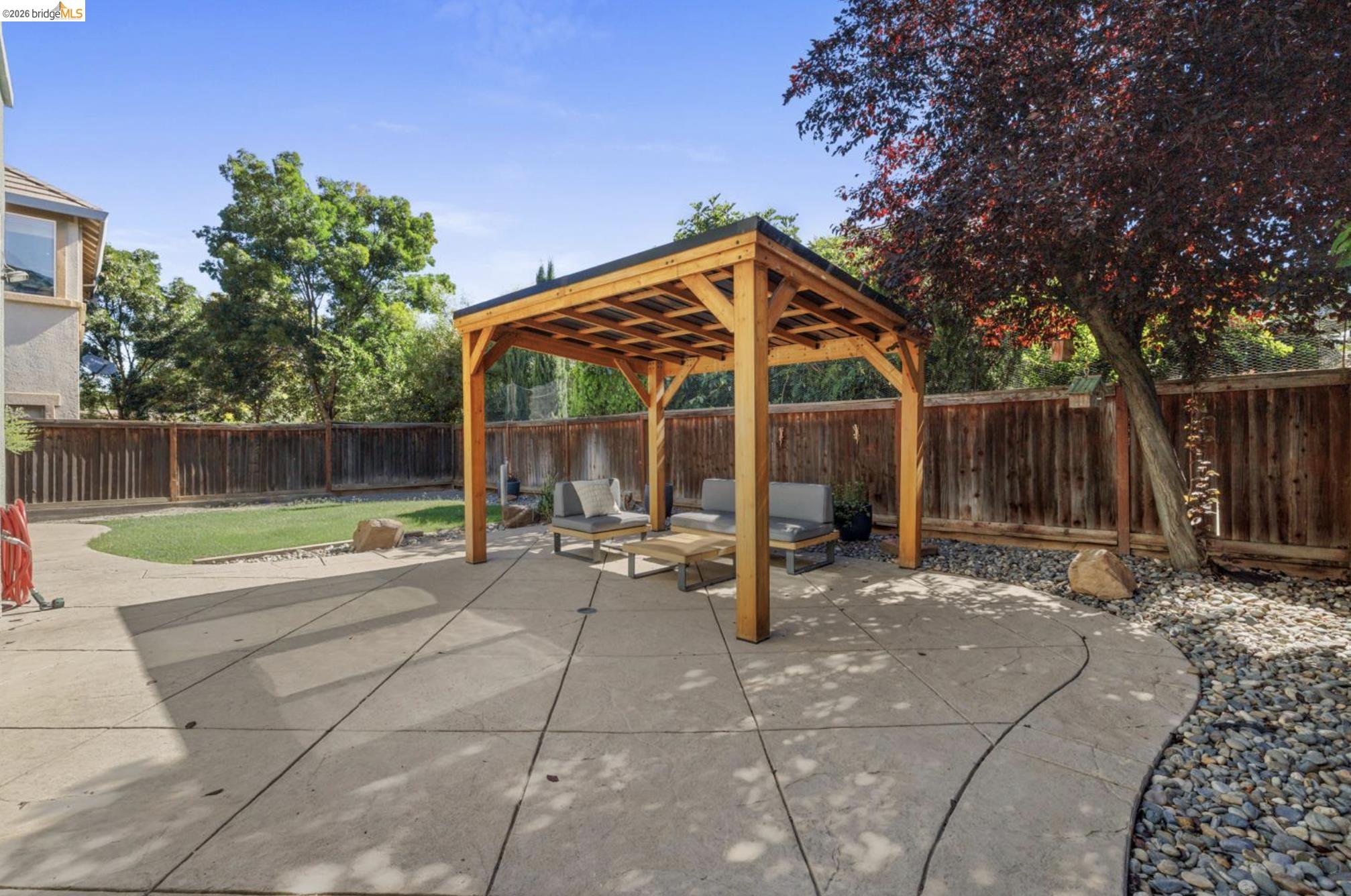 822 Shasta Daisy Dr