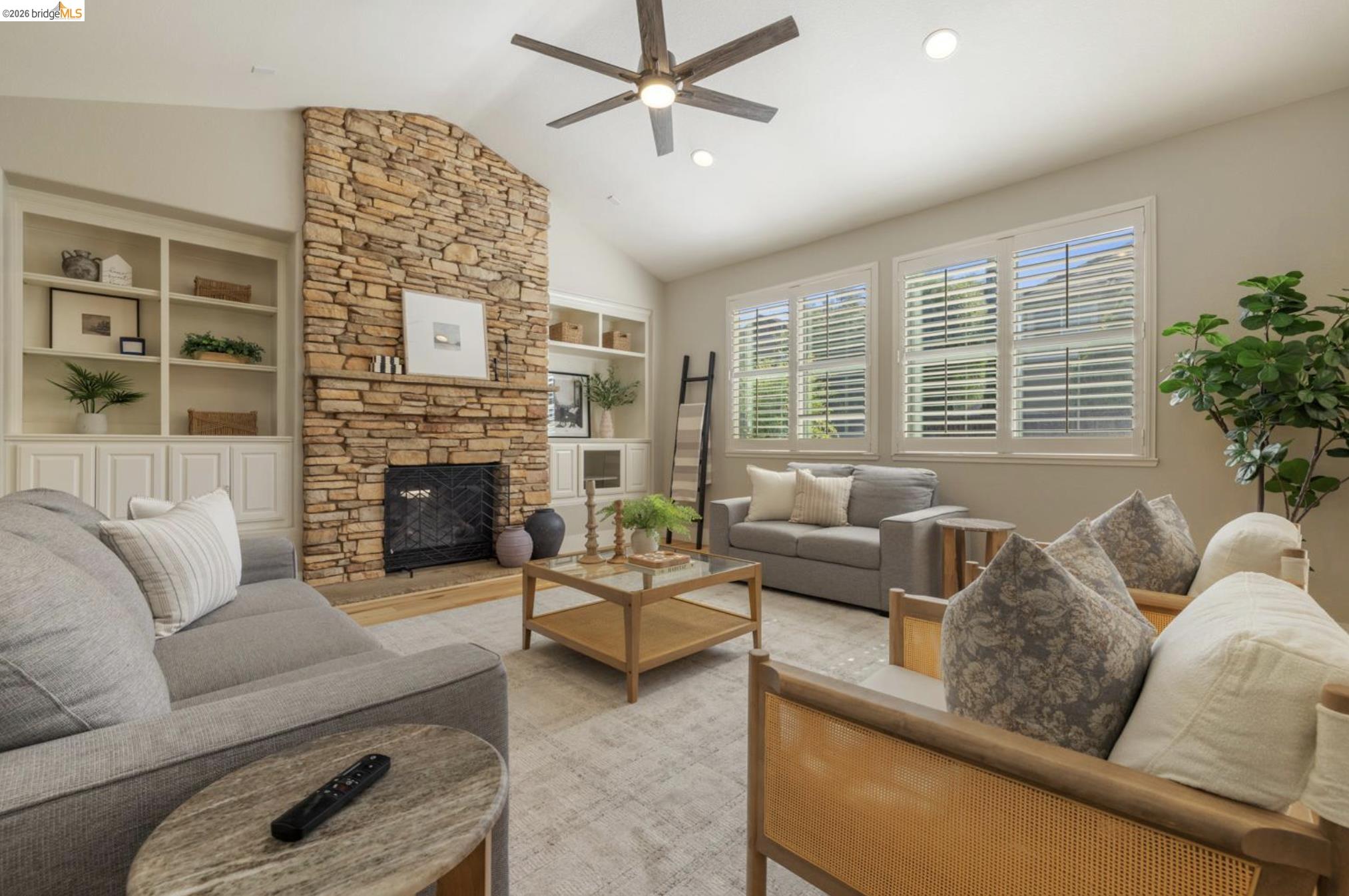 822 Shasta Daisy Dr