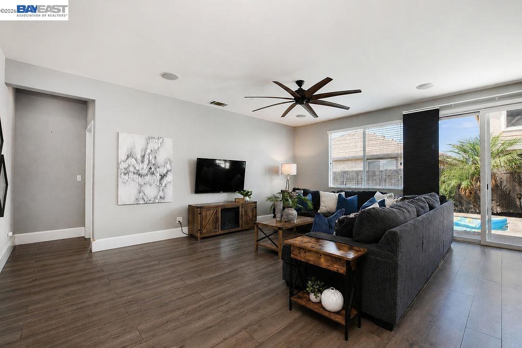 1312 Tuolumne Way