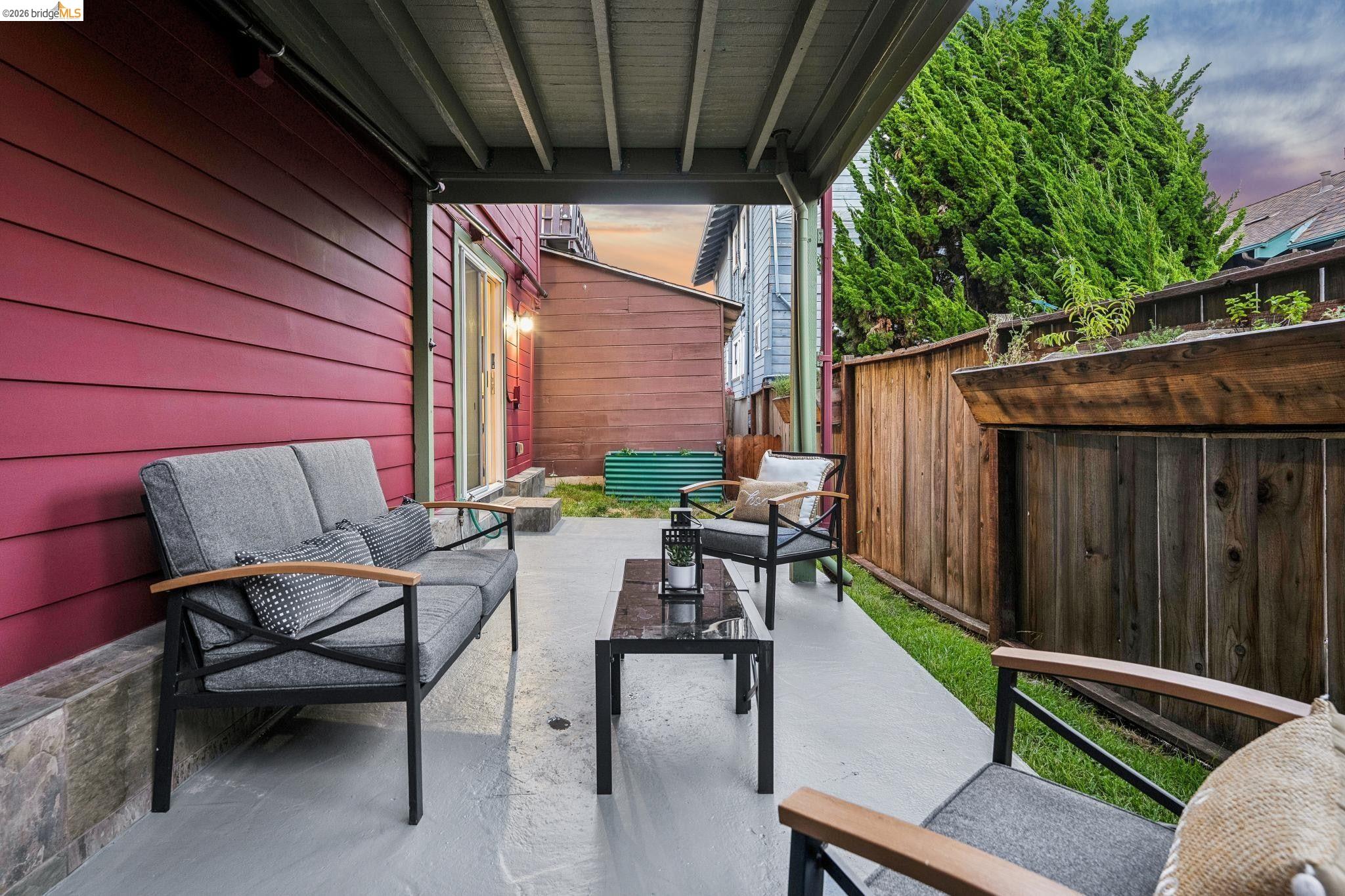 364 Lester Ave