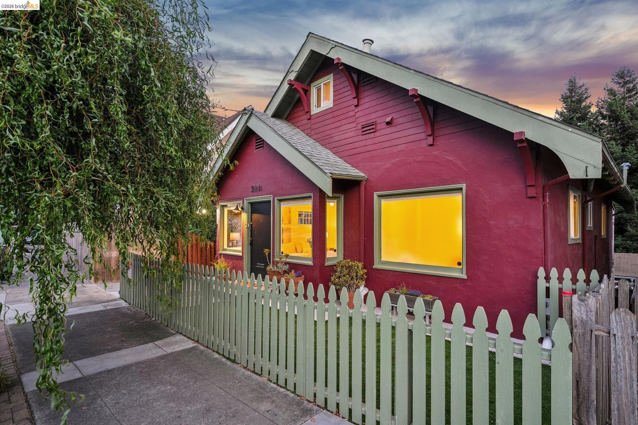 364 Lester Ave