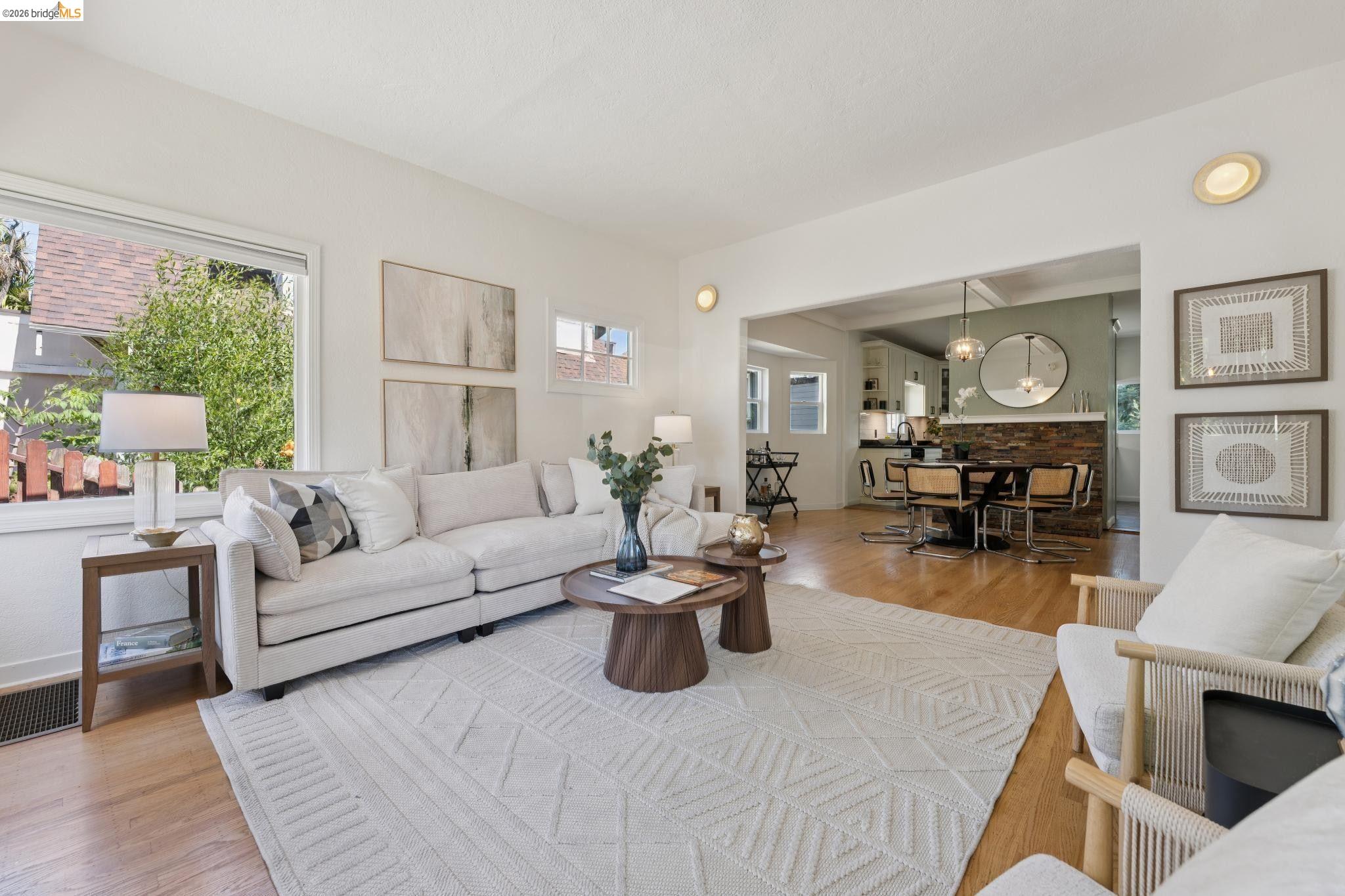 364 Lester Ave