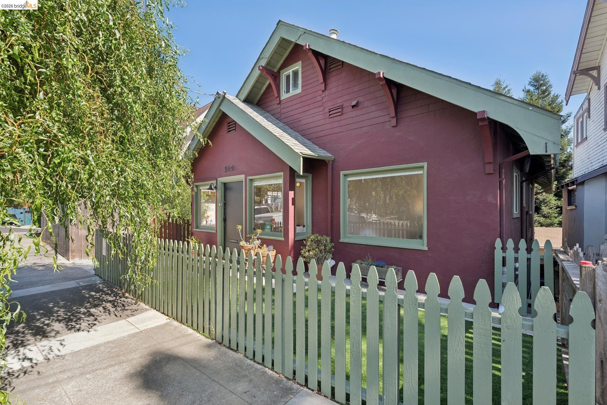 364 Lester Ave