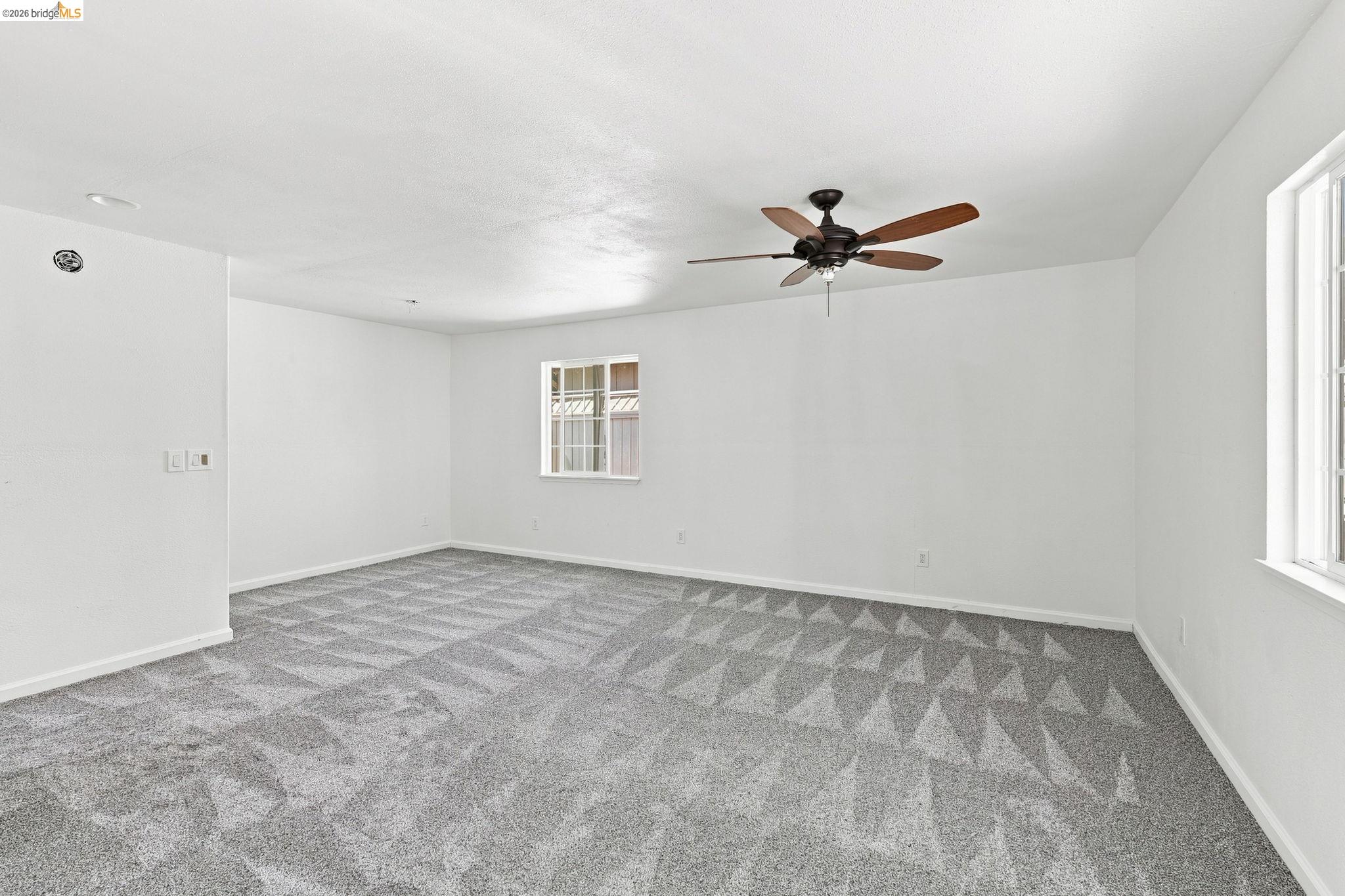 70 E 7Th St