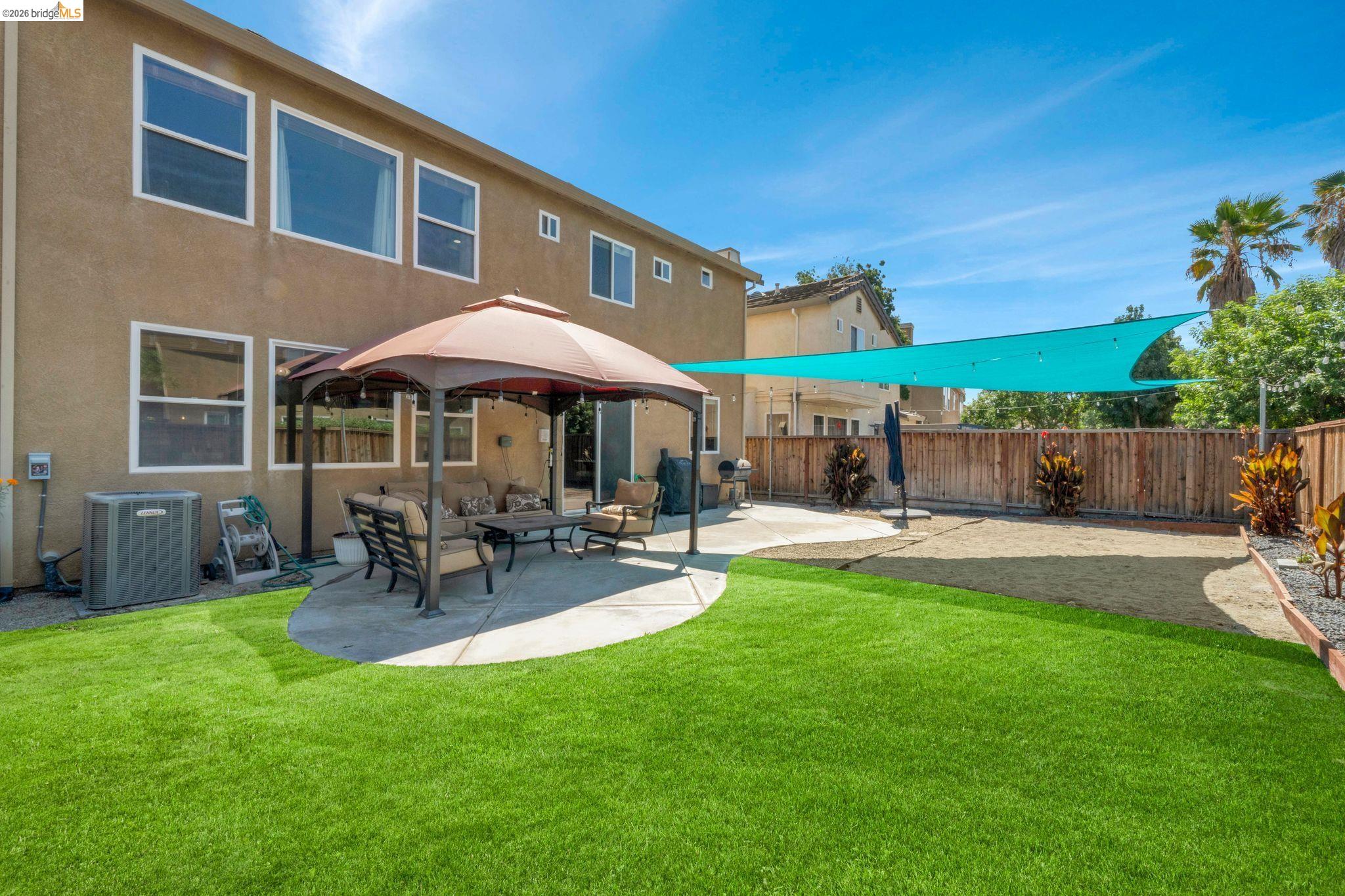 2340 Cambridge Dr