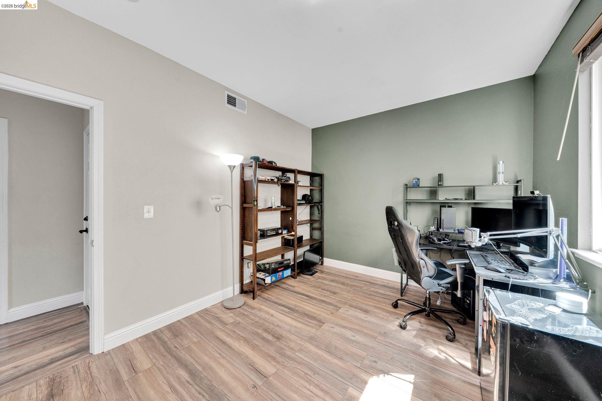 2340 Cambridge Dr