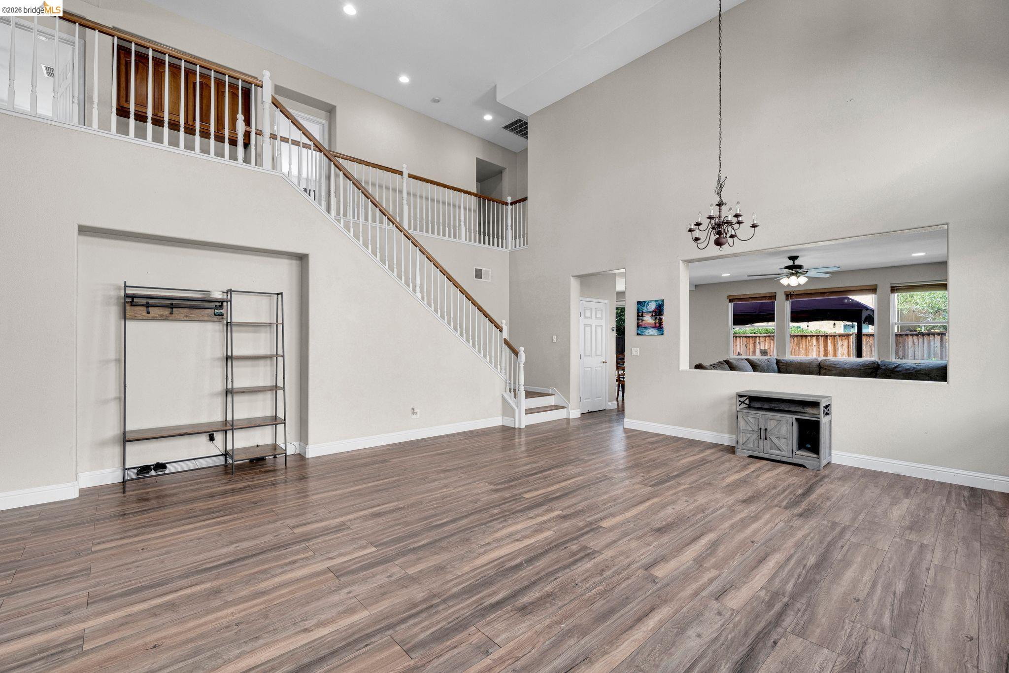 2340 Cambridge Dr
