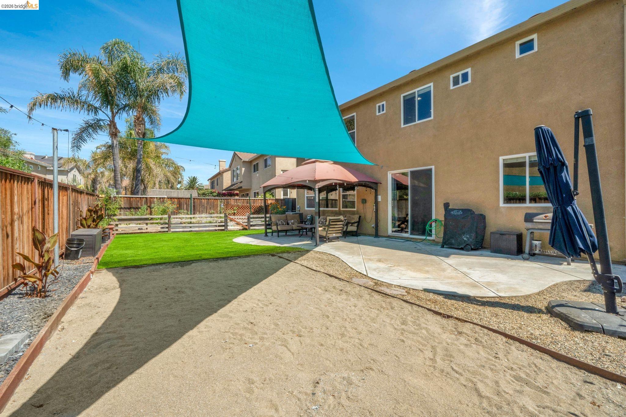 2340 Cambridge Dr