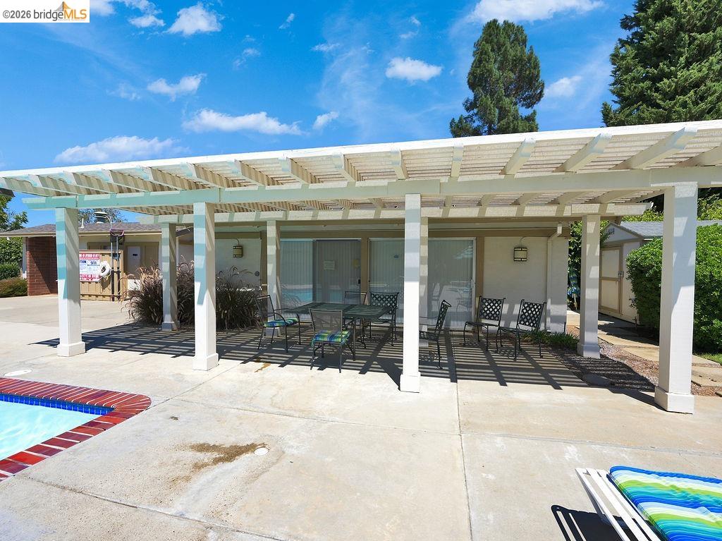 4874 Wolf Way