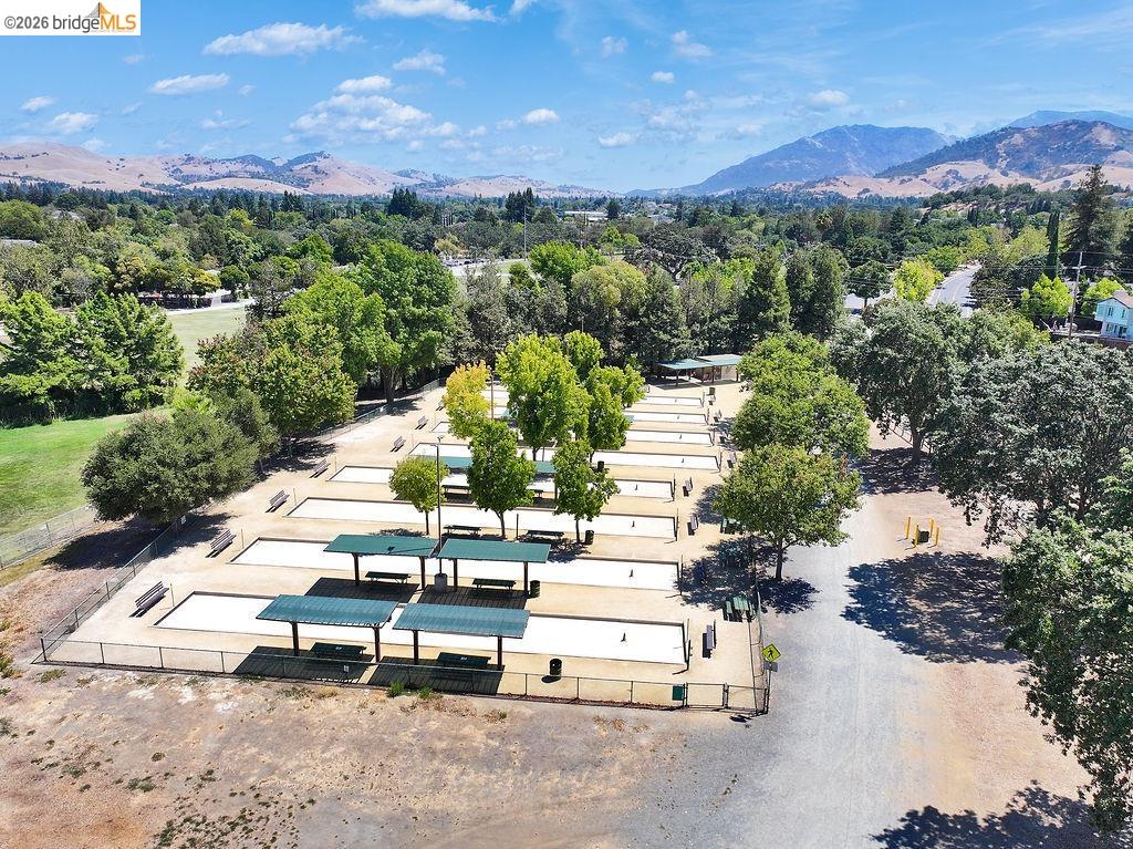 4874 Wolf Way