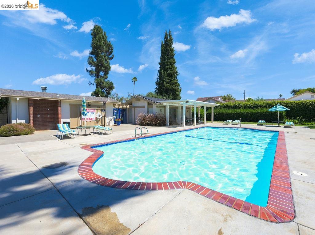 4874 Wolf Way