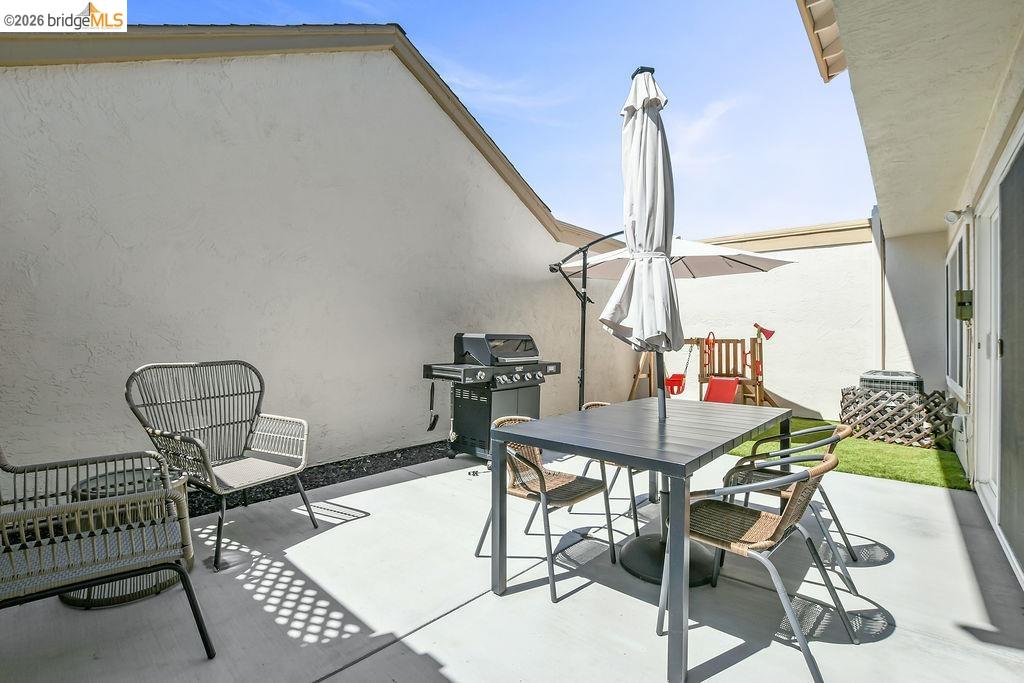 4874 Wolf Way