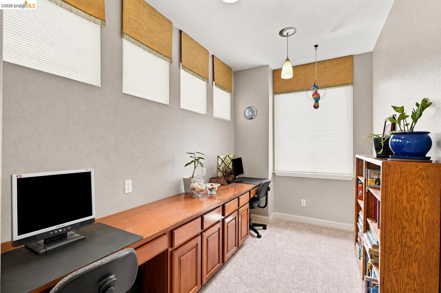 325 San Marino Ln