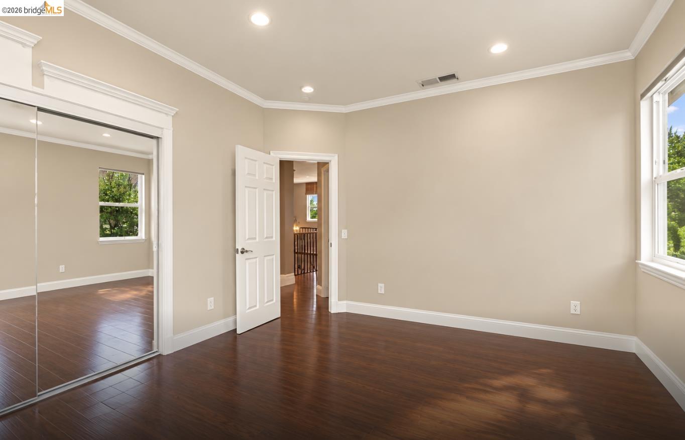 325 San Marino Ln