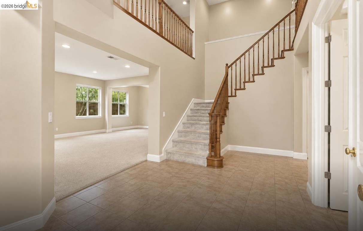 325 San Marino Ln