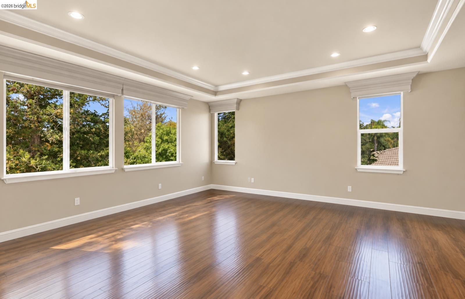 325 San Marino Ln