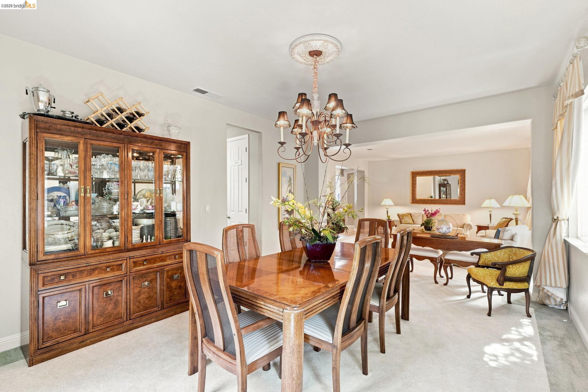 325 San Marino Ln