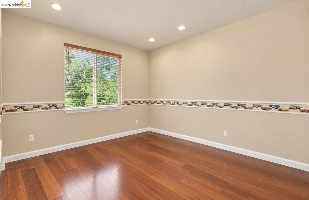 325 San Marino Ln