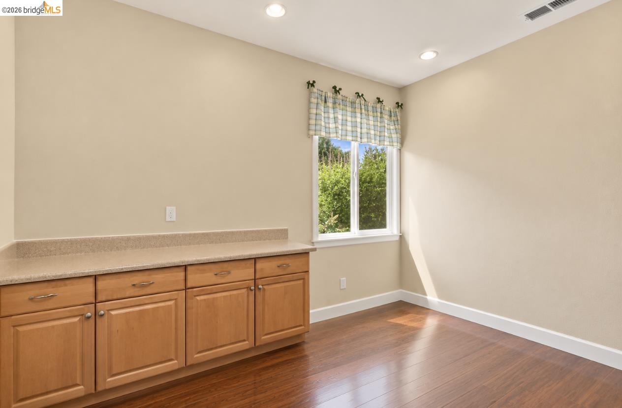 325 San Marino Ln