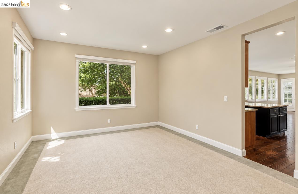 325 San Marino Ln
