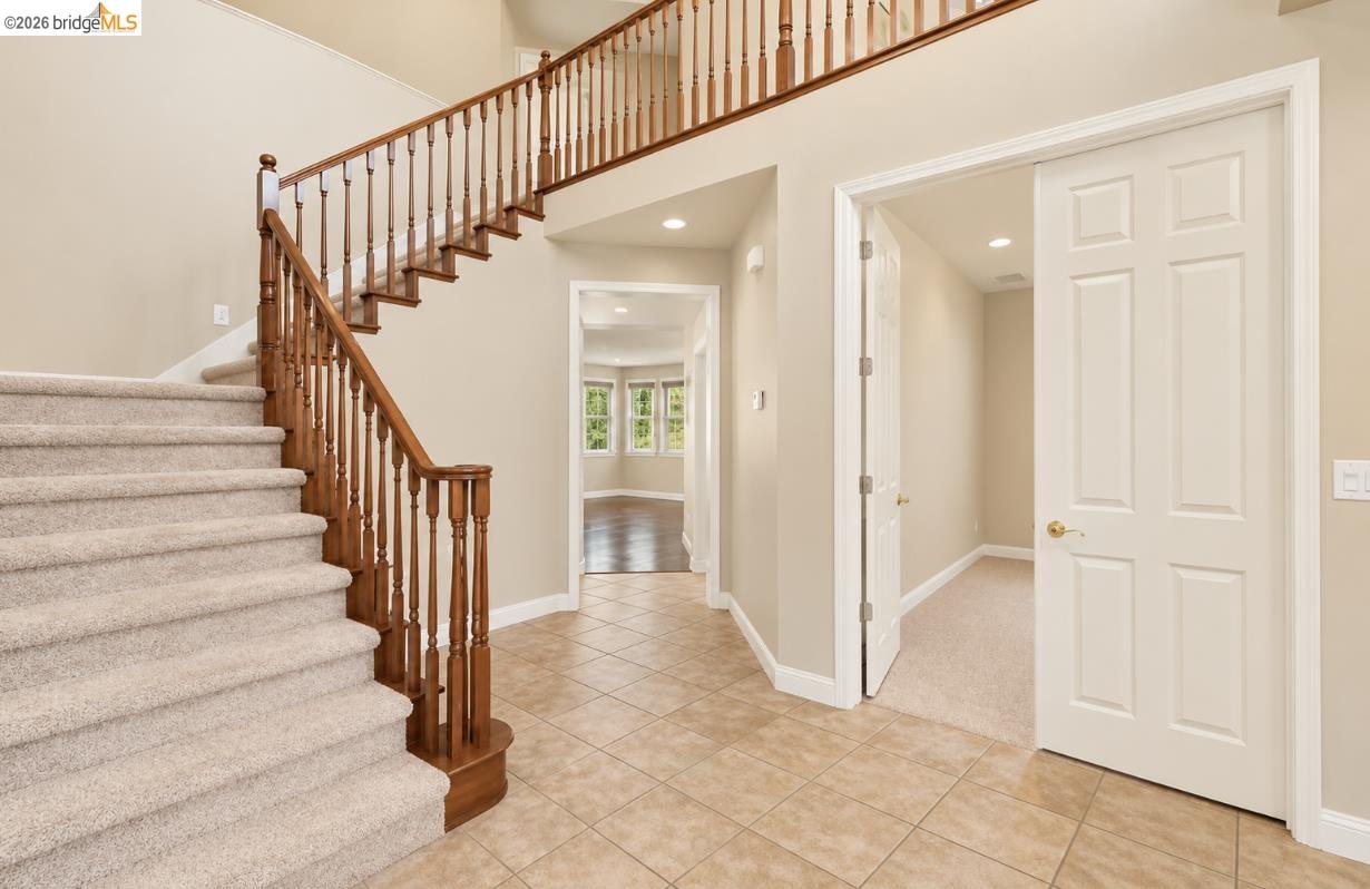 325 San Marino Ln