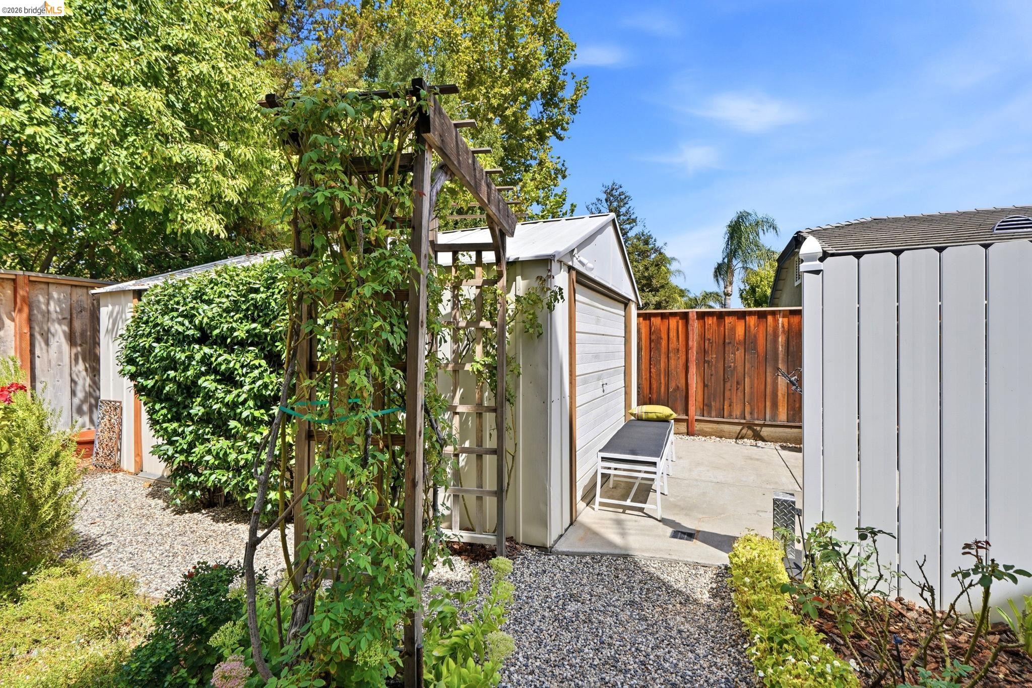 325 San Marino Ln