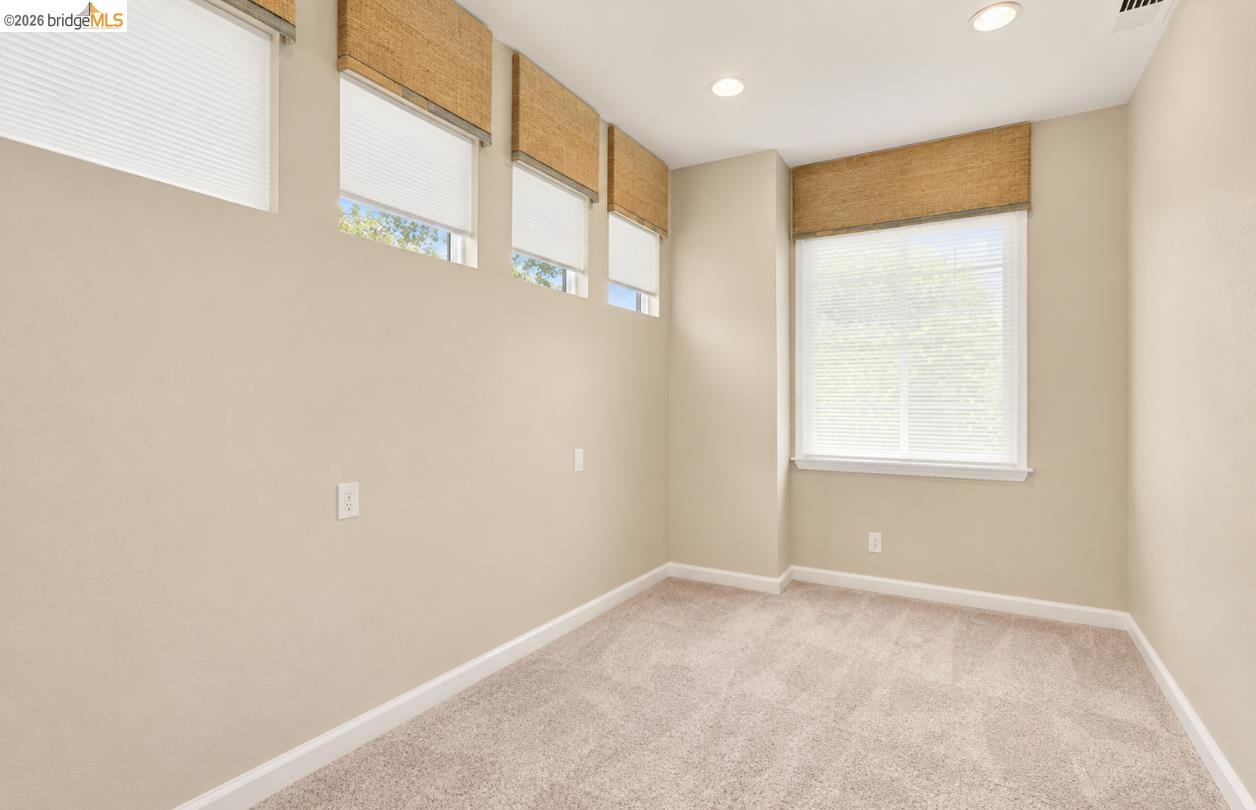 325 San Marino Ln