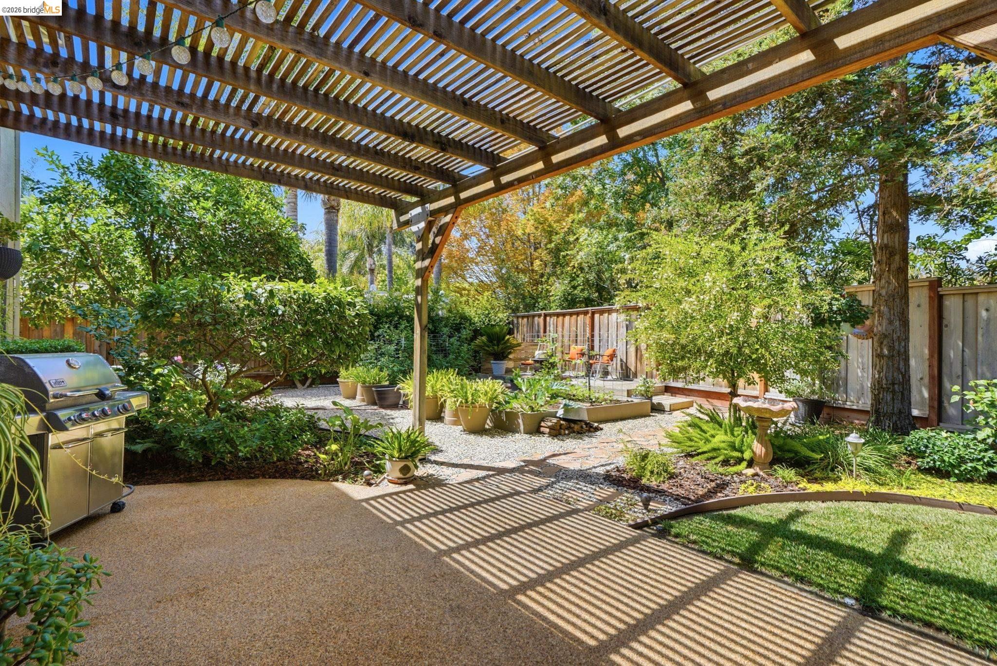 325 San Marino Ln