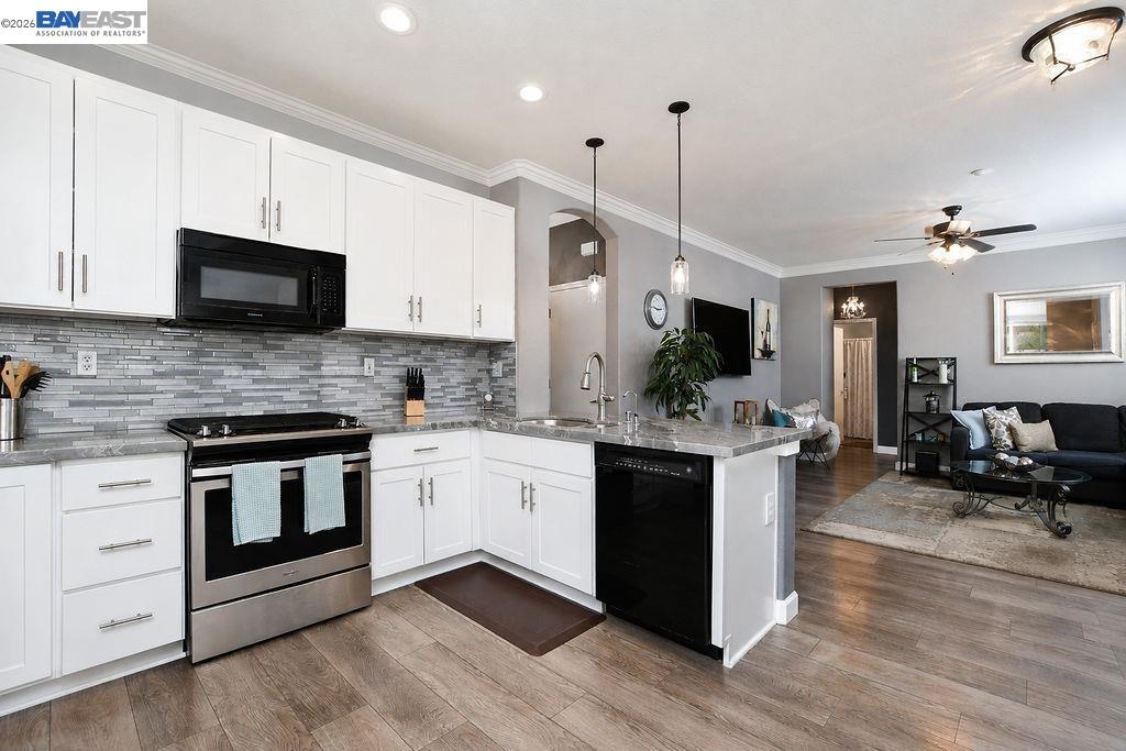 522 Encore Way