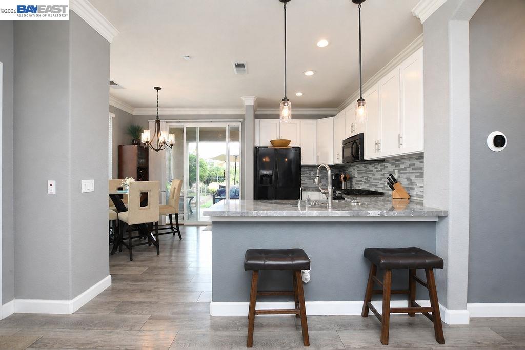 522 Encore Way