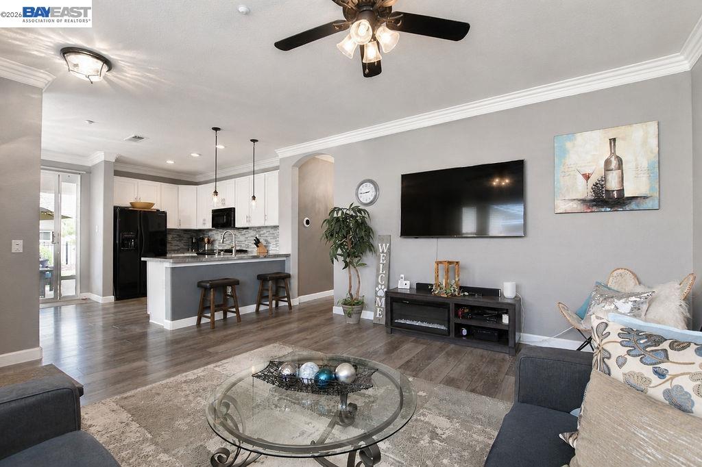 522 Encore Way