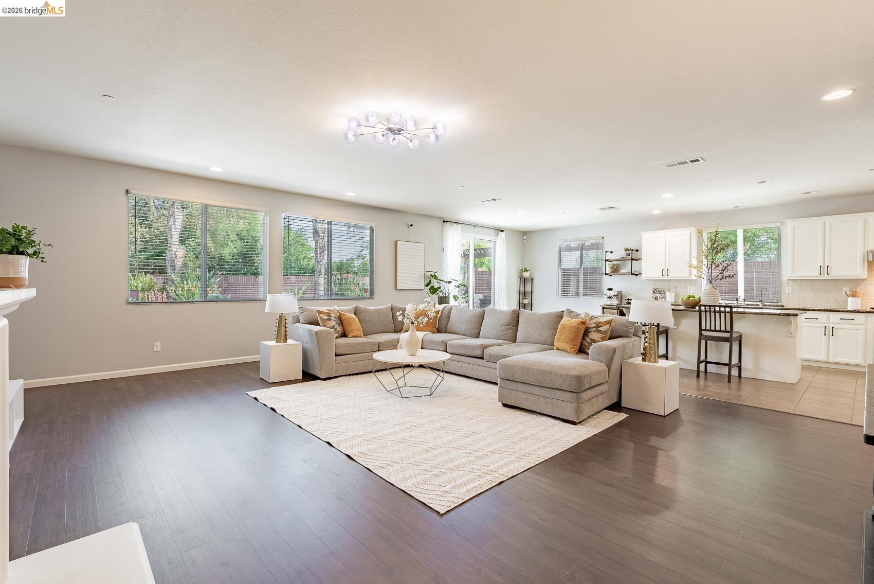 719 Monte Verde Ln
