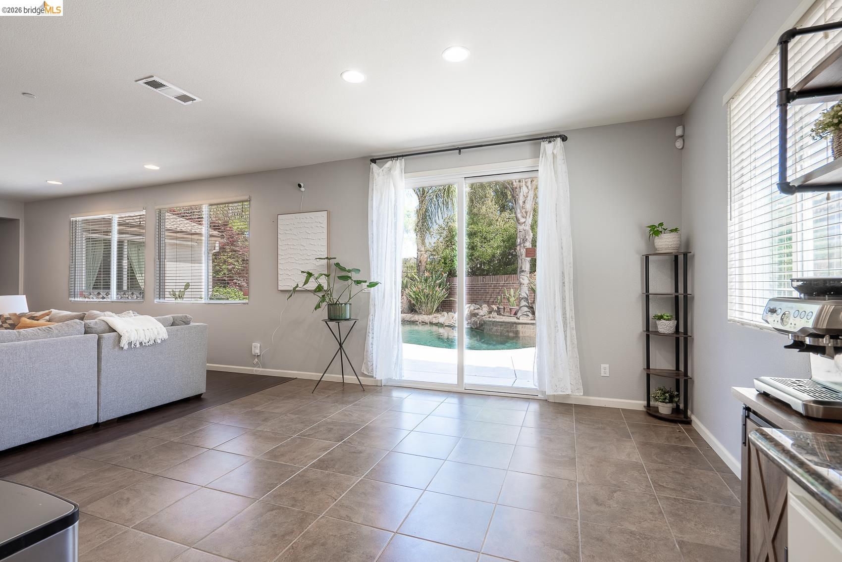 719 Monte Verde Ln