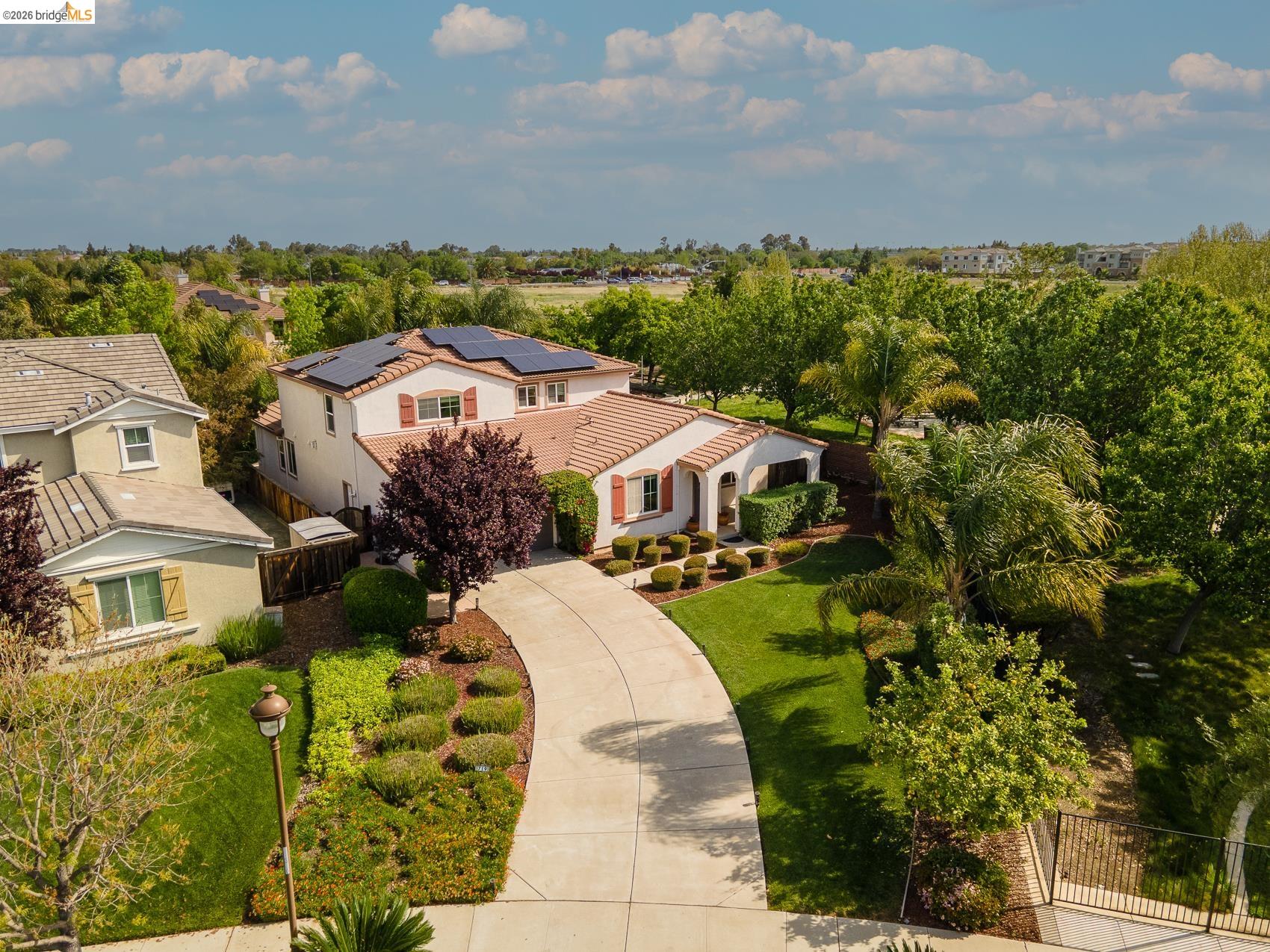 719 Monte Verde Ln