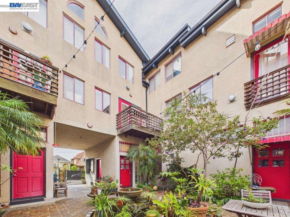 2932 Filbert St # 2