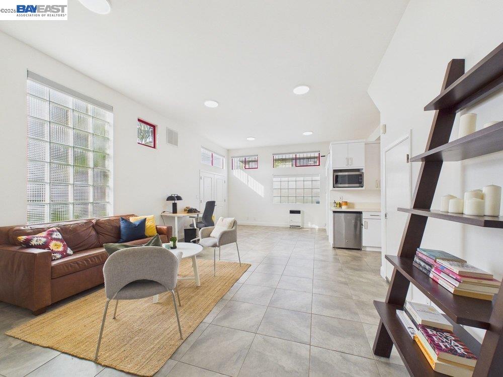 2932 Filbert St # 2