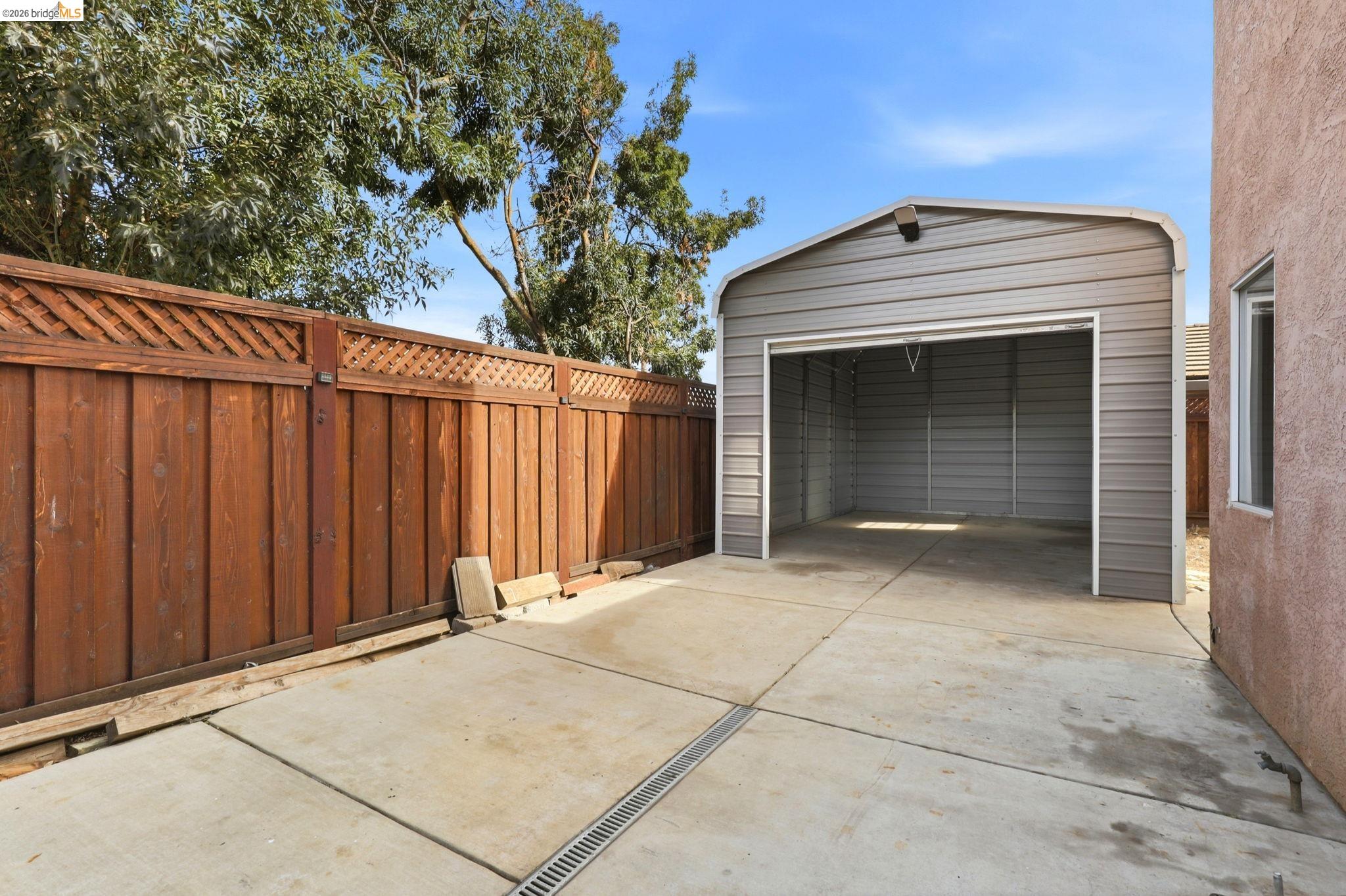 3524 Sailboat Dr