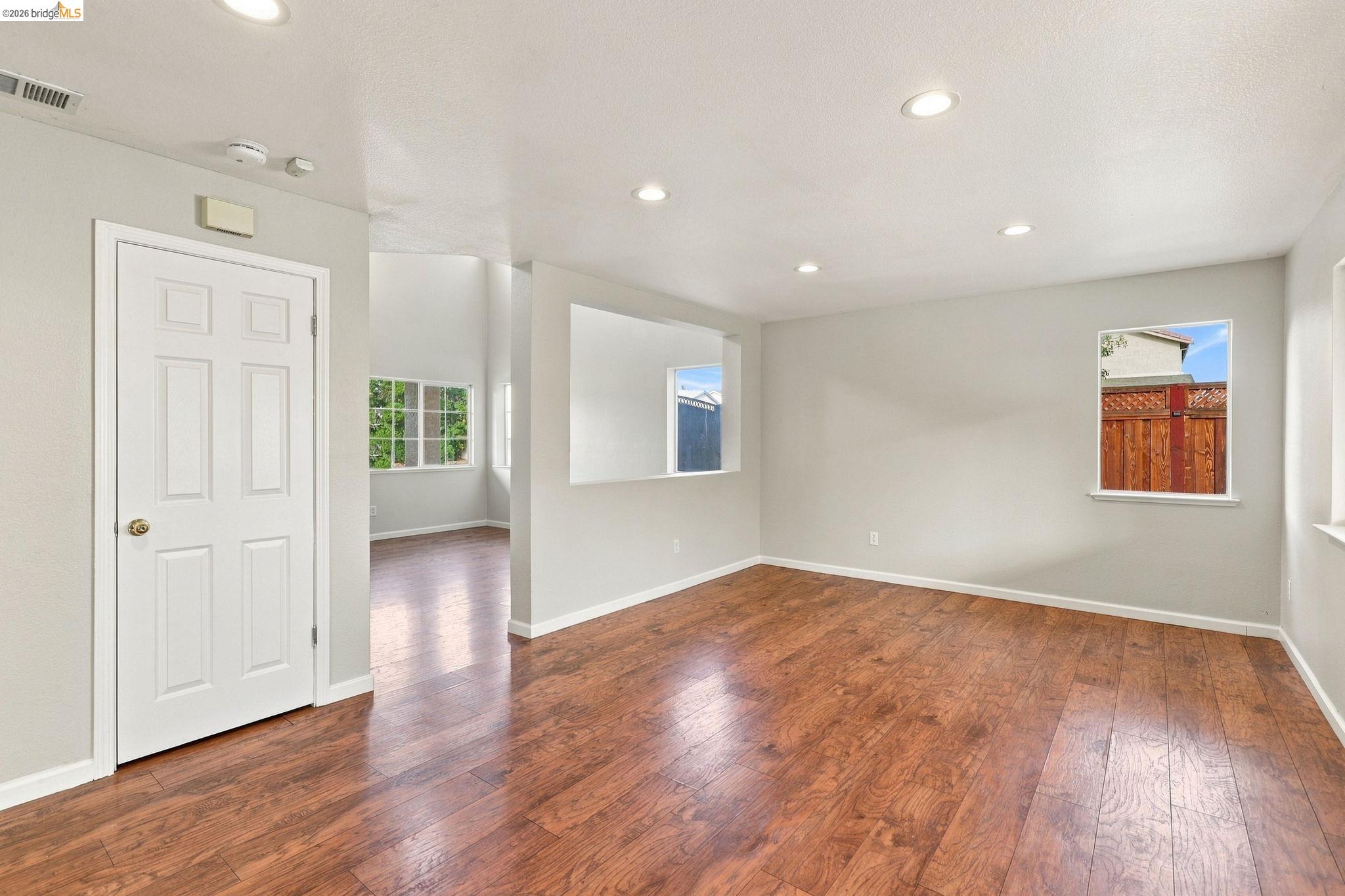 3524 Sailboat Dr